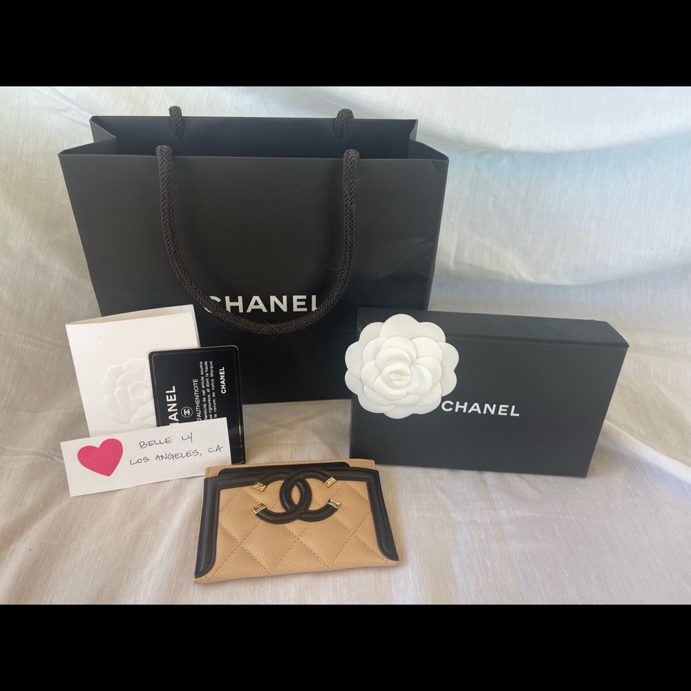 Chanel Beige Caviar Filigree Cardholder